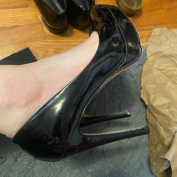 Black pump heels - Picture 10 of 10
